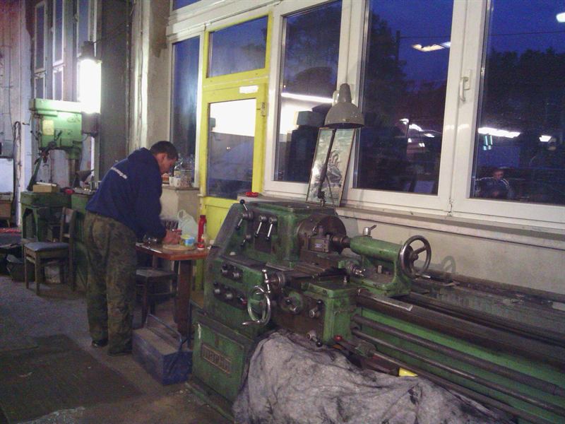 Metallbau und Tischlerei auf dem Betriebsgelände